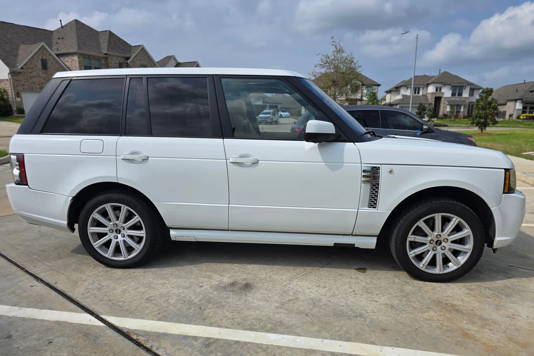 2012 Land Rover Range Rover L322 - Image 3 of 31
