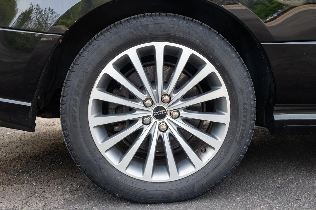 2012 Land Rover Range Rover L322 - Image 28 of 31