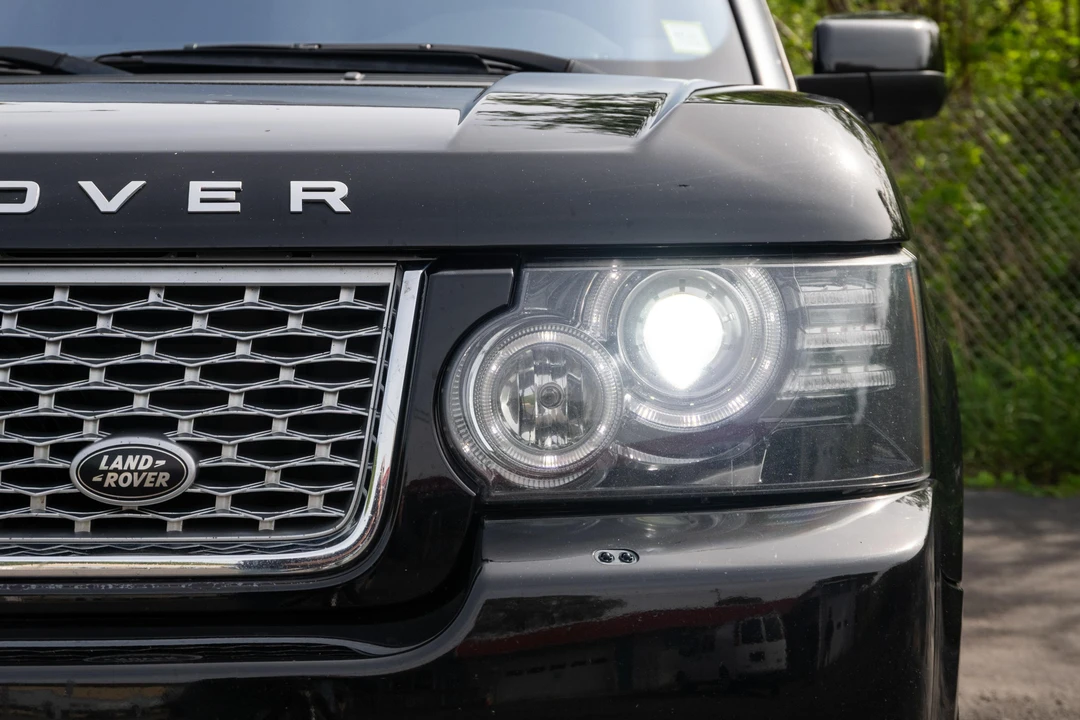 2012 Land Rover Range Rover L322 - Image 14 of 31