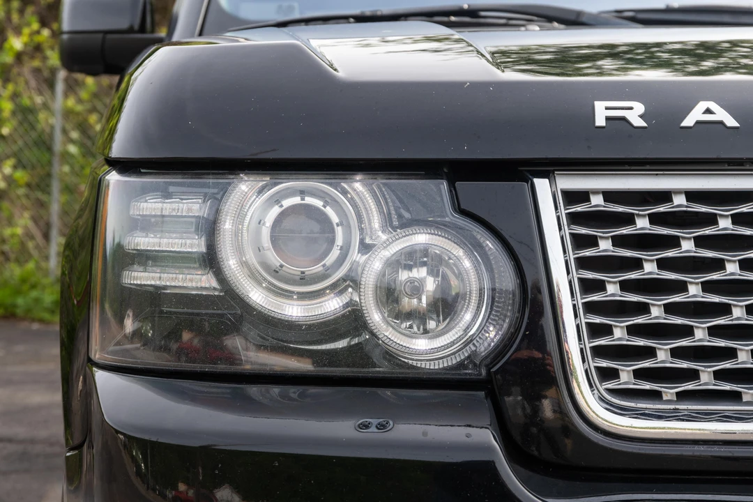 2012 Land Rover Range Rover L322 - Image 12 of 31