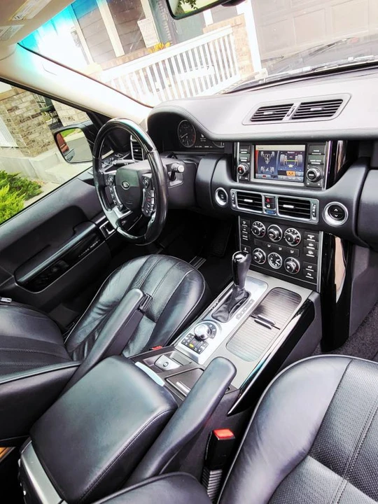 2012 Land Rover Range Rover L322 - Image 17 of 24