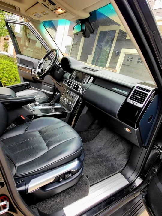 2012 Land Rover Range Rover L322 - Image 12 of 24