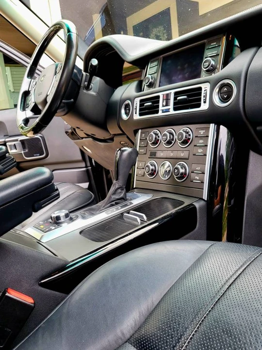 2012 Land Rover Range Rover L322 - Image 13 of 24