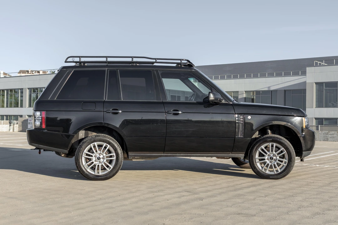 2012 Land Rover Range Rover L322 - Image 10 of 31