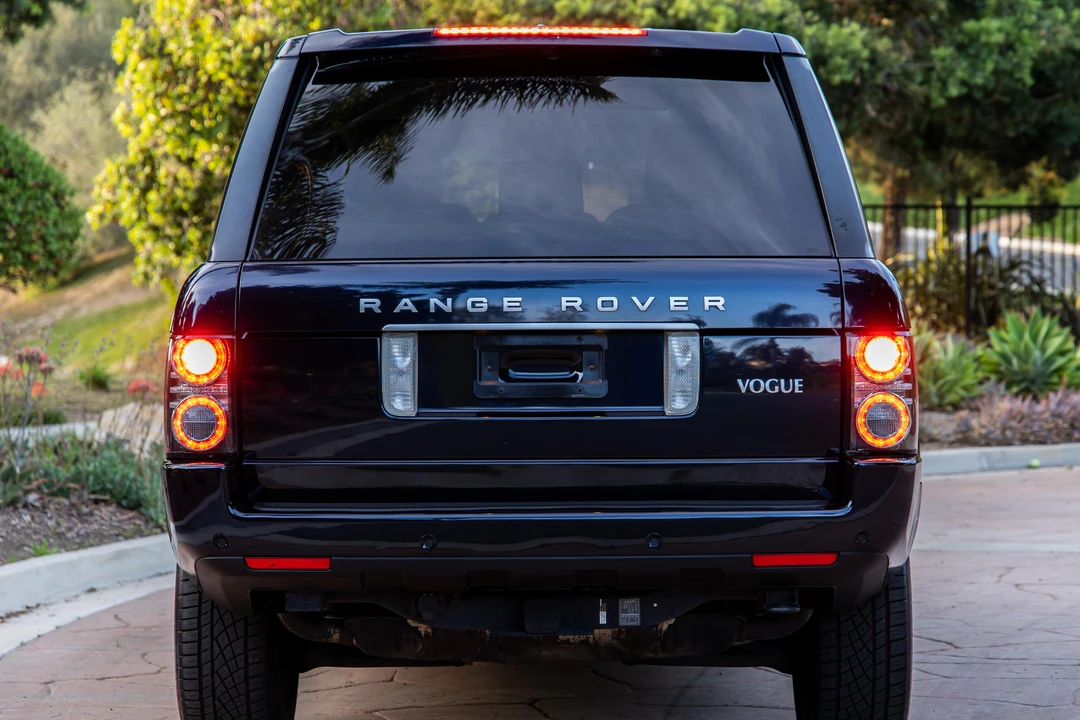2012 Land Rover Range Rover L322 - Image 11 of 31