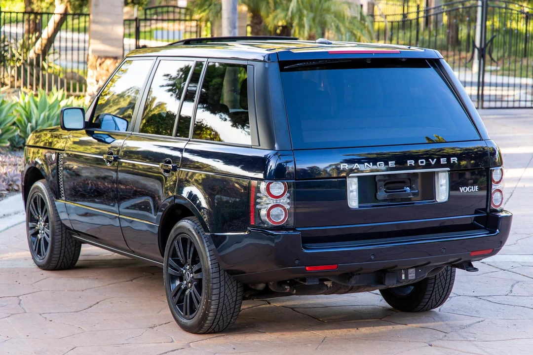 2012 Land Rover Range Rover L322 - Image 4 of 31