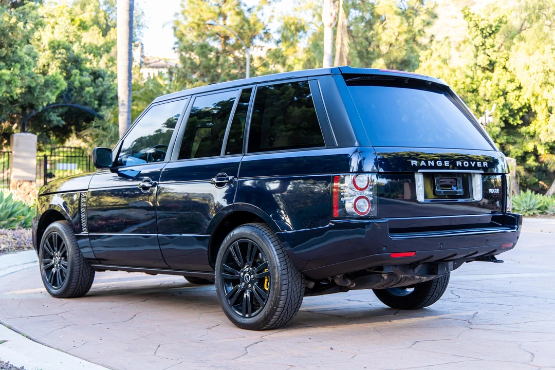 2012 Land Rover Range Rover L322 - Image 9 of 31
