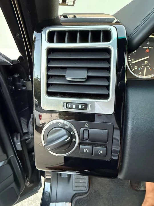 2012 Land Rover Range Rover L322 - Image 8 of 20