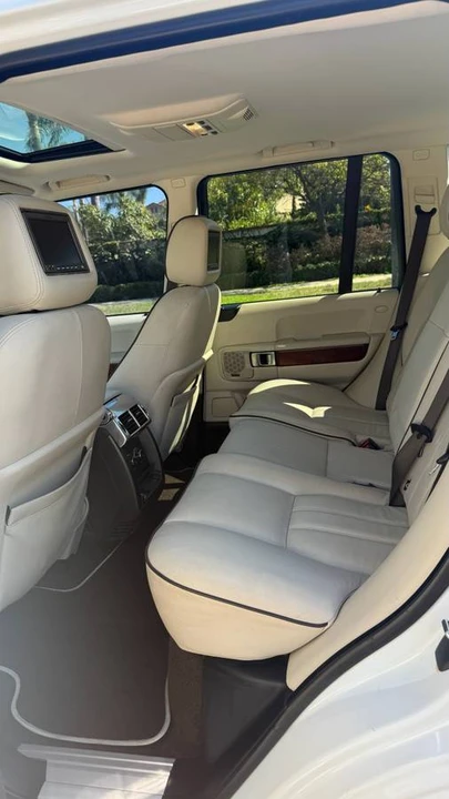 2012 Land Rover Range Rover L322 - Image 7 of 14