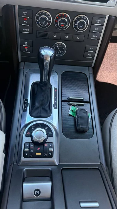 2012 Land Rover Range Rover L322 - Image 11 of 14
