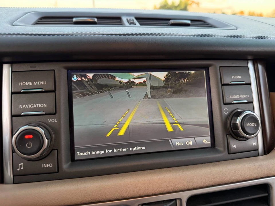 2012 Land Rover Range Rover L322 - Image 16 of 21