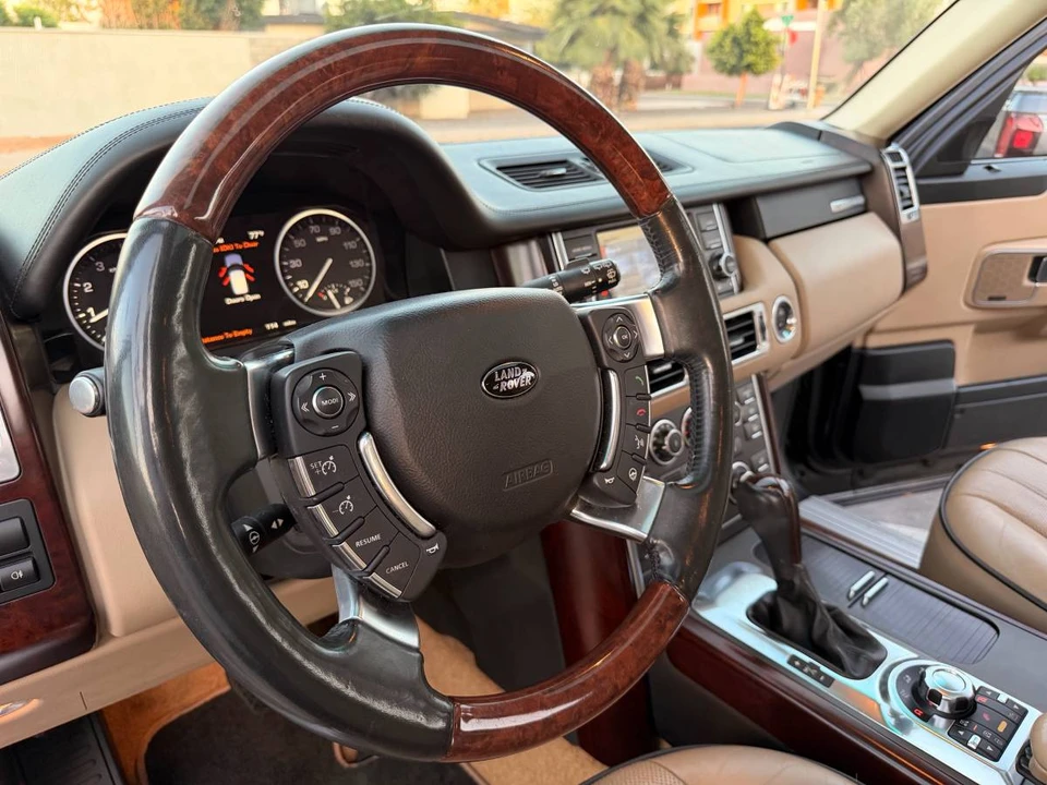 2012 Land Rover Range Rover L322 - Image 11 of 21