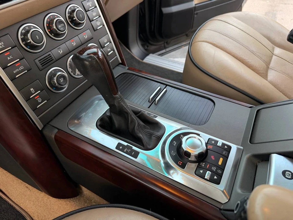 2012 Land Rover Range Rover L322 - Image 18 of 21