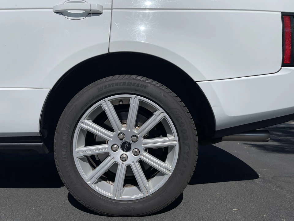 2012 Land Rover Range Rover L322 - Image 16 of 18