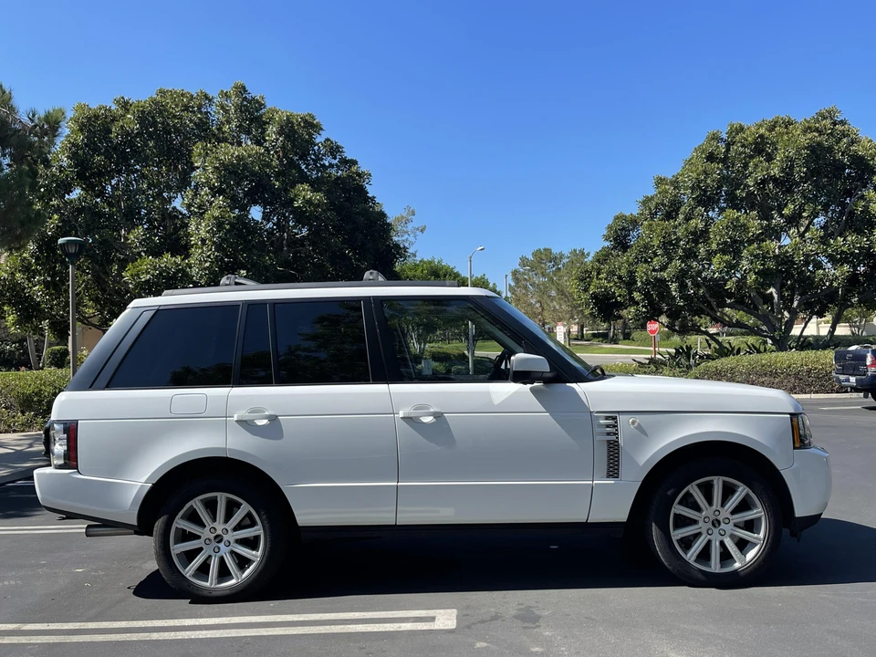 2012 Land Rover Range Rover L322 - Image 9 of 18