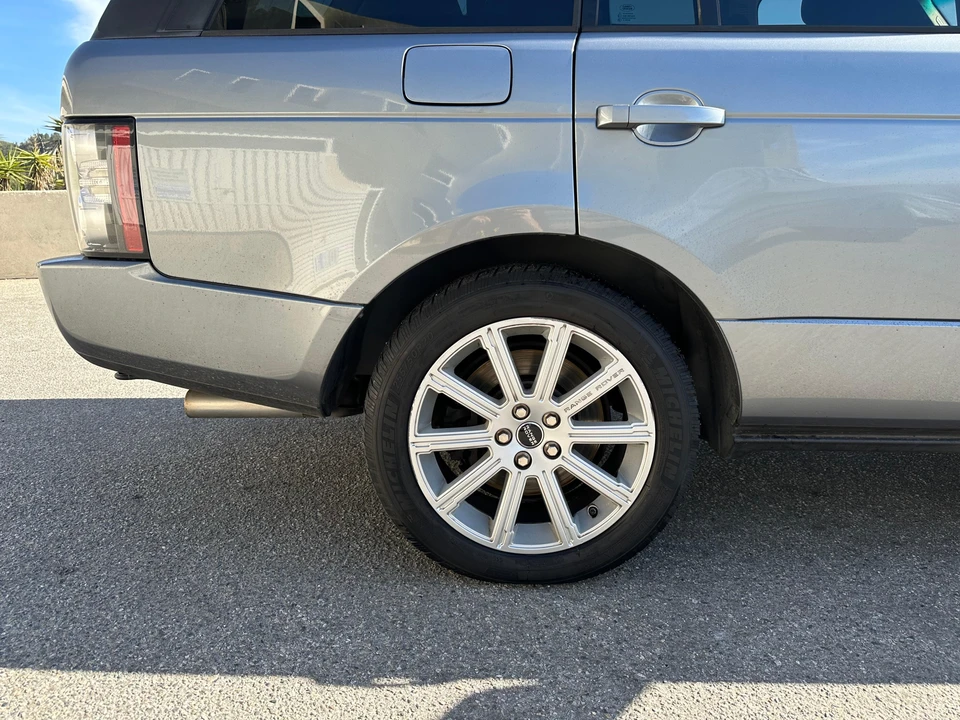2012 Land Rover Range Rover L322 - Image 20 of 31