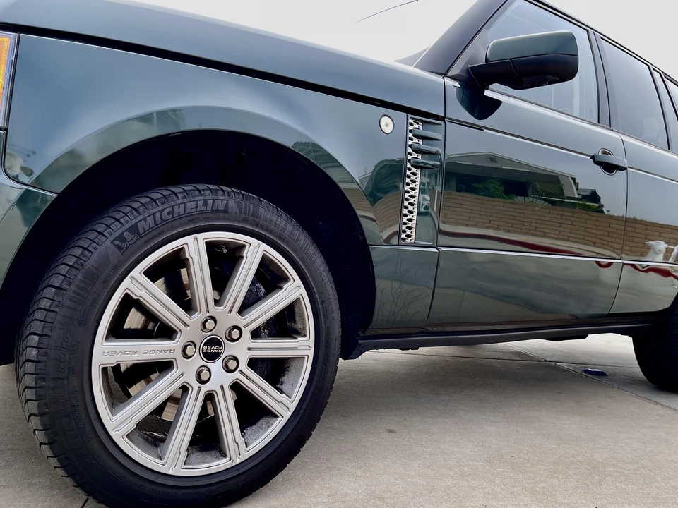 2012 Land Rover Range Rover L322 - Image 14 of 28
