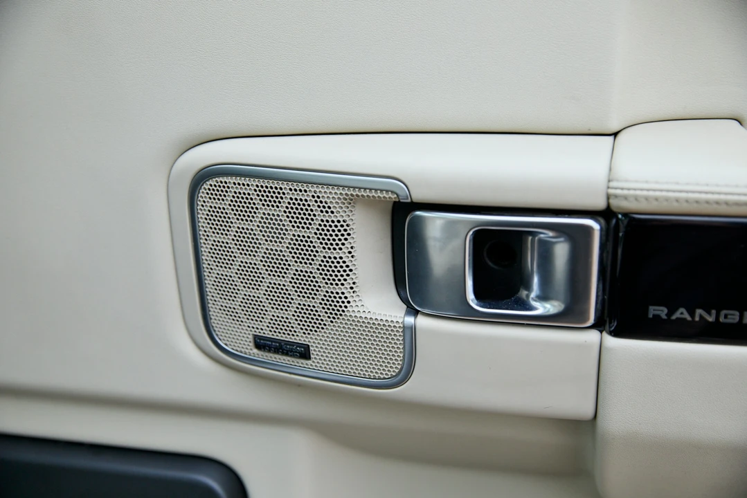 2012 Land Rover Range Rover L322 - Image 20 of 21