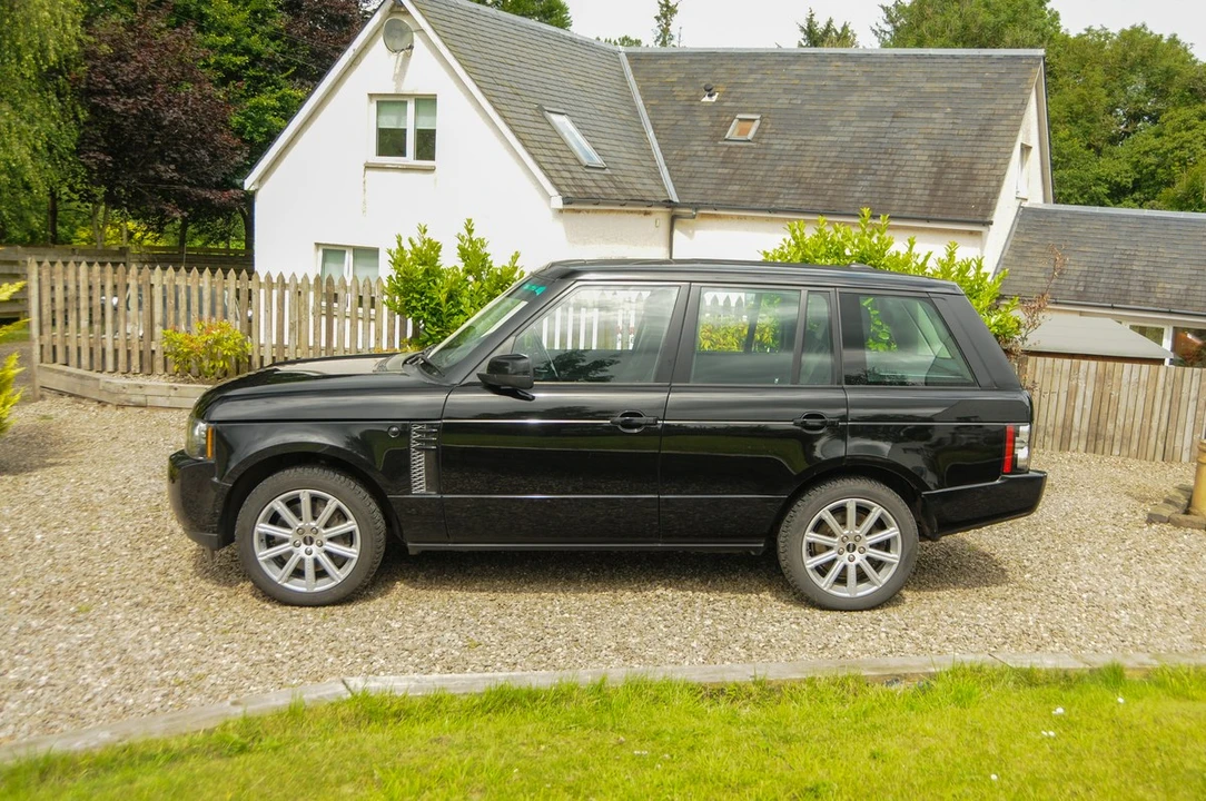 2012 Land Rover Range Rover L322 - Image 16 of 30