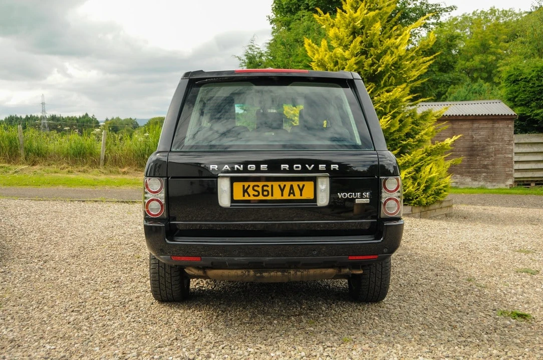 2012 Land Rover Range Rover L322 - Image 13 of 30