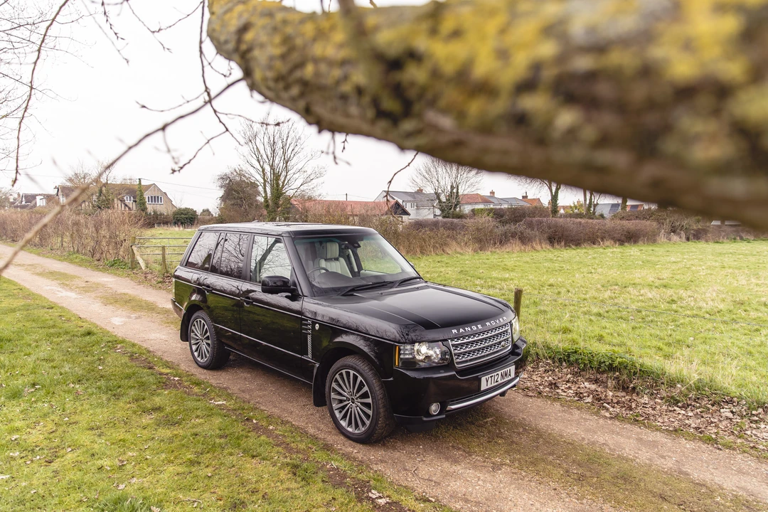 2012 Land Rover Range Rover L322 - Image 17 of 31