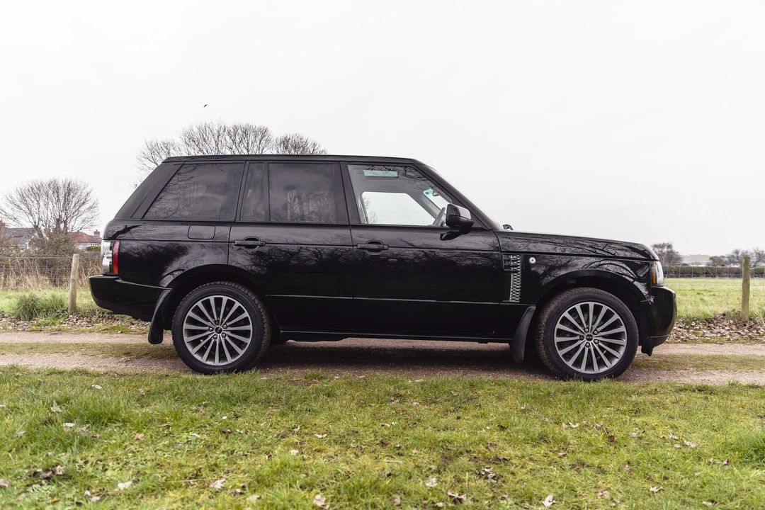 2012 Land Rover Range Rover L322 - Image 8 of 31