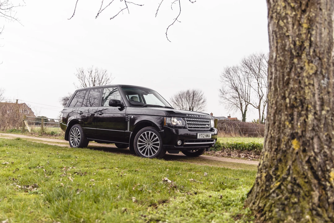 2012 Land Rover Range Rover L322 - Image 9 of 31