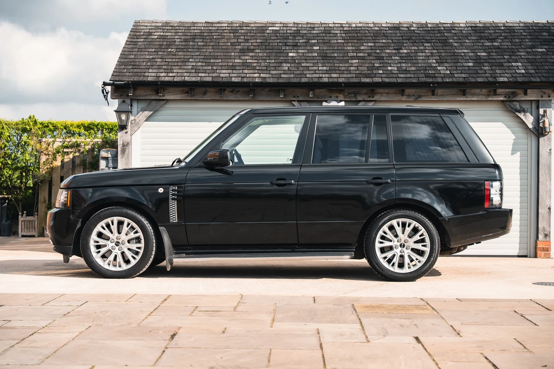 2012 Land Rover Range Rover L322 - Image 10 of 31