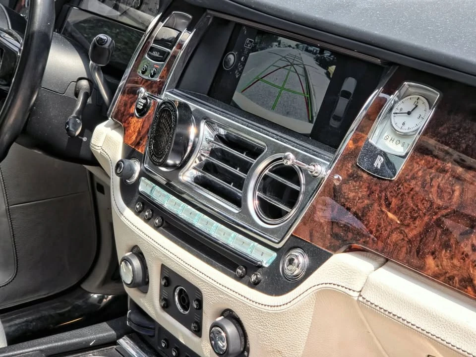 2012 Rolls-Royce Ghost 1st Gen - Image 10 of 16