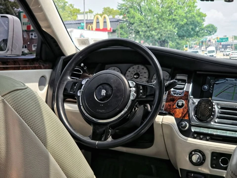2012 Rolls-Royce Ghost 1st Gen - Image 8 of 16