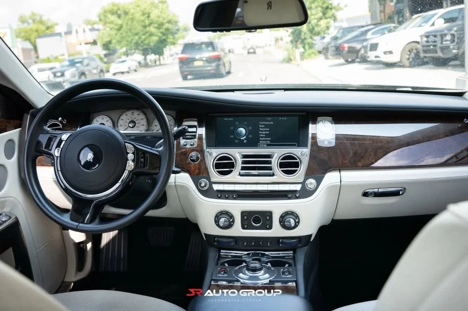 2012 Rolls-Royce Ghost 1st Gen - Image 16 of 21