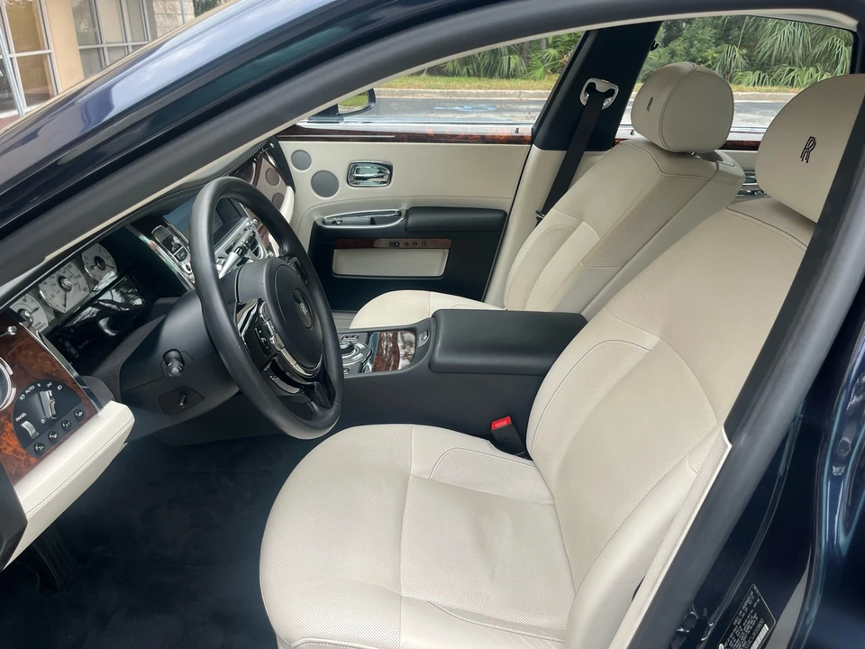 2012 Rolls-Royce Ghost 1st Gen - Image 21 of 31