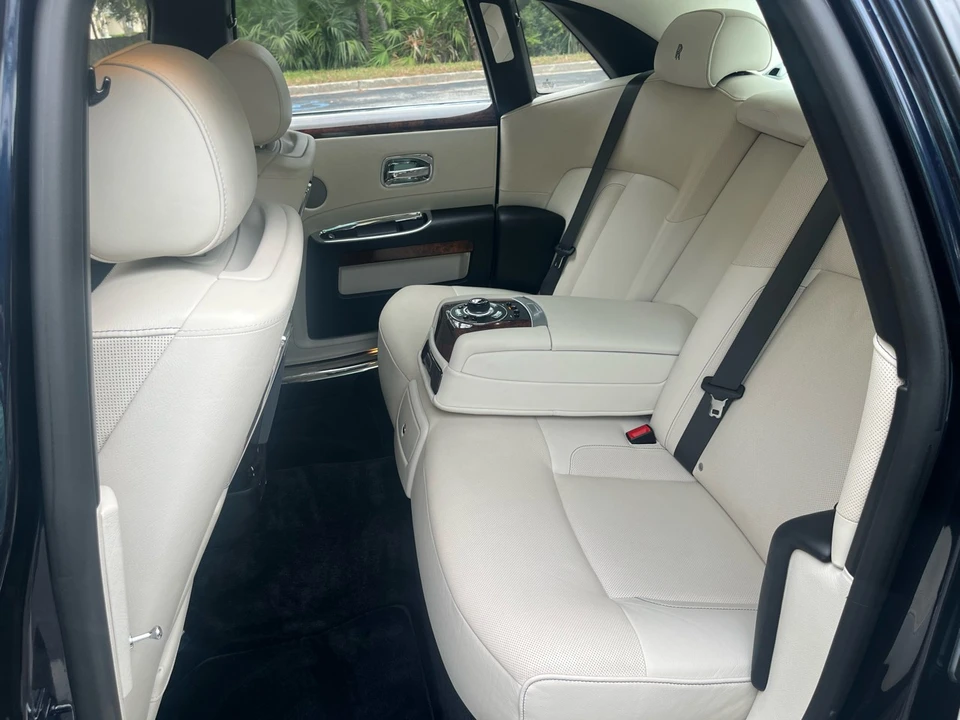 2012 Rolls-Royce Ghost 1st Gen - Image 27 of 31