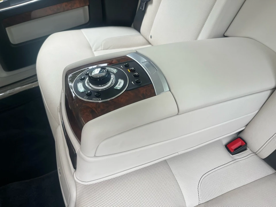 2012 Rolls-Royce Ghost 1st Gen - Image 29 of 31