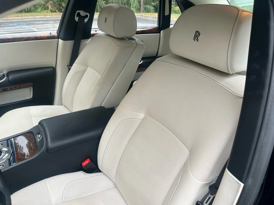 2012 Rolls-Royce Ghost 1st Gen - Image 22 of 31