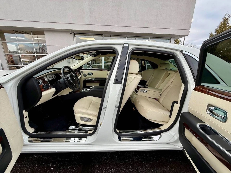 2012 Rolls-Royce Ghost 1st Gen - Image 11 of 21