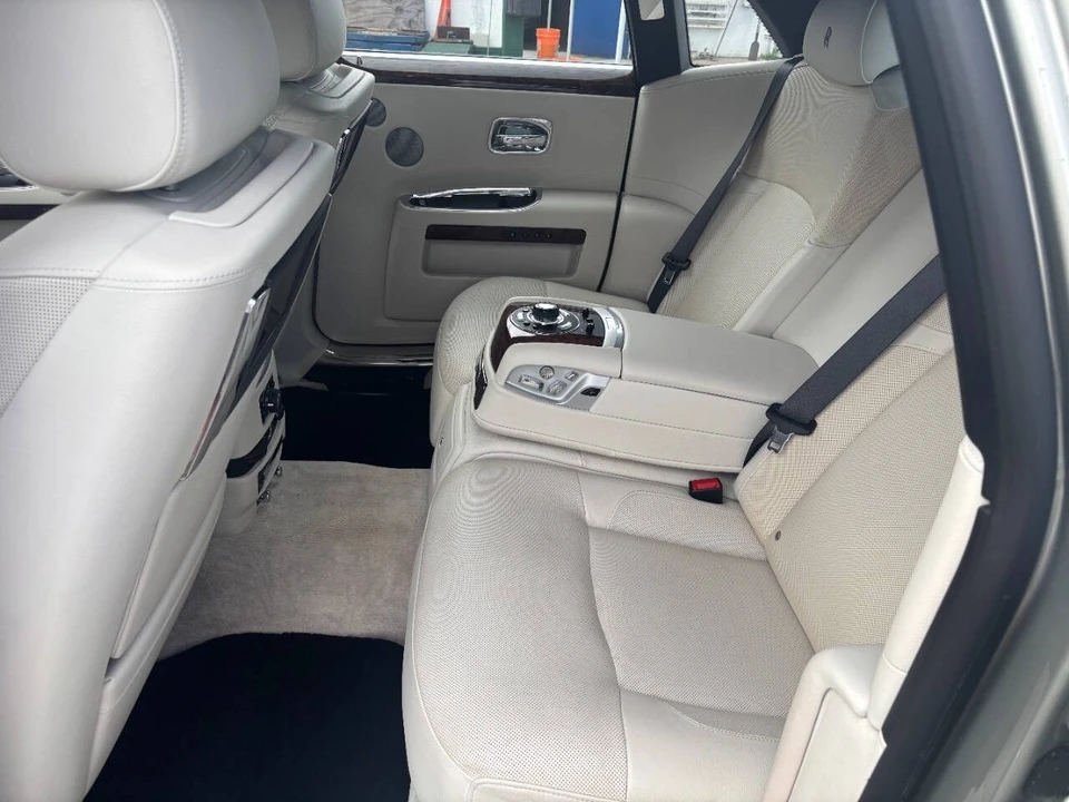 2012 Rolls-Royce Ghost 1st Gen - Image 14 of 21