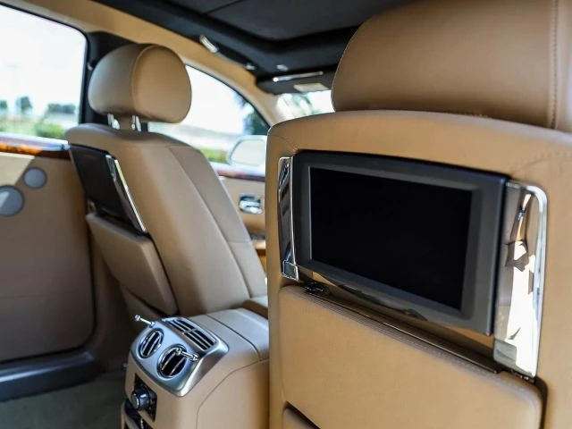 2012 Rolls-Royce Ghost 1st Gen - Image 24 of 31