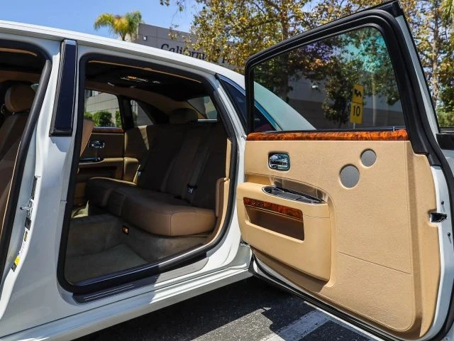 2012 Rolls-Royce Ghost 1st Gen - Image 26 of 31