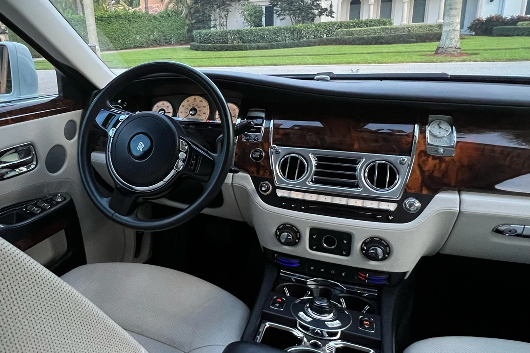 2012 Rolls-Royce Ghost 1st Gen - Image 20 of 31