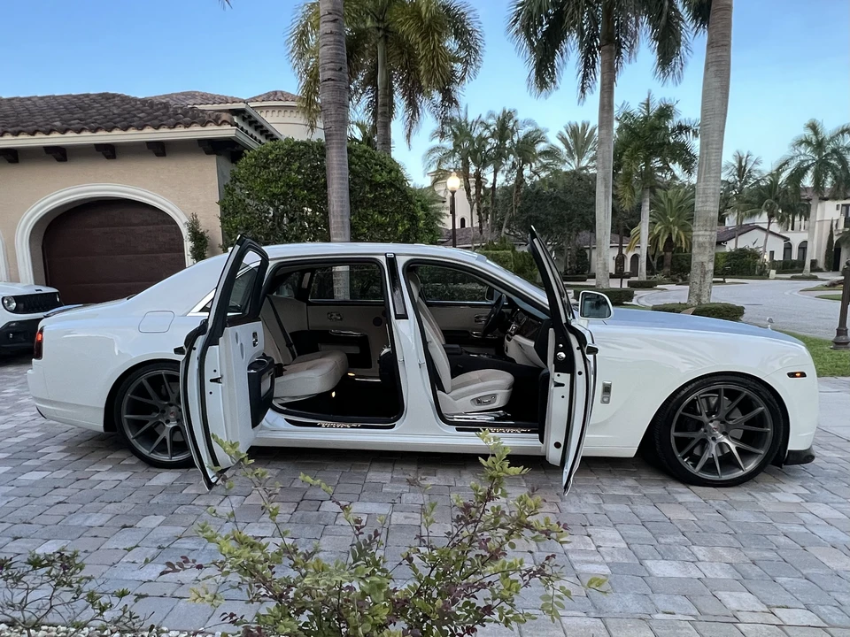 2012 Rolls-Royce Ghost 1st Gen - Image 9 of 31