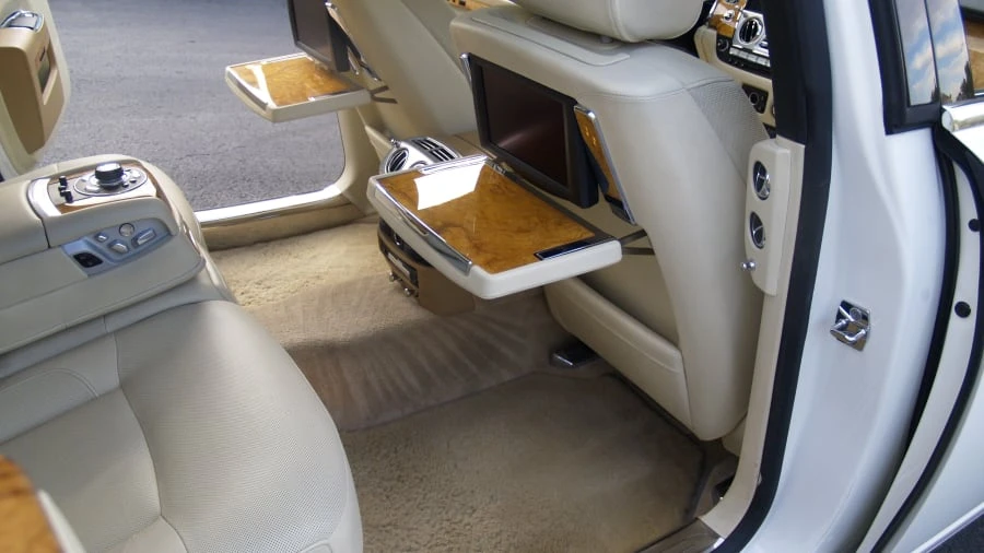 2012 Rolls-Royce Ghost 1st Gen - Image 11 of 17