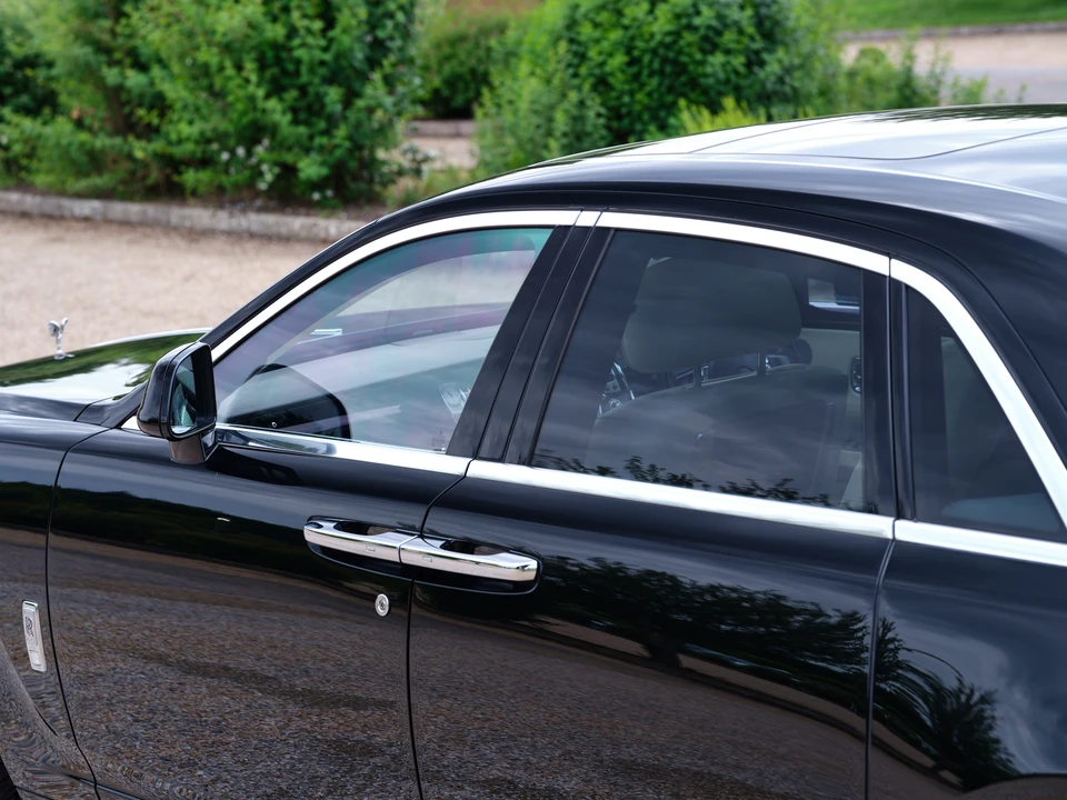 2012 Rolls-Royce Ghost 1st Gen - Image 19 of 31