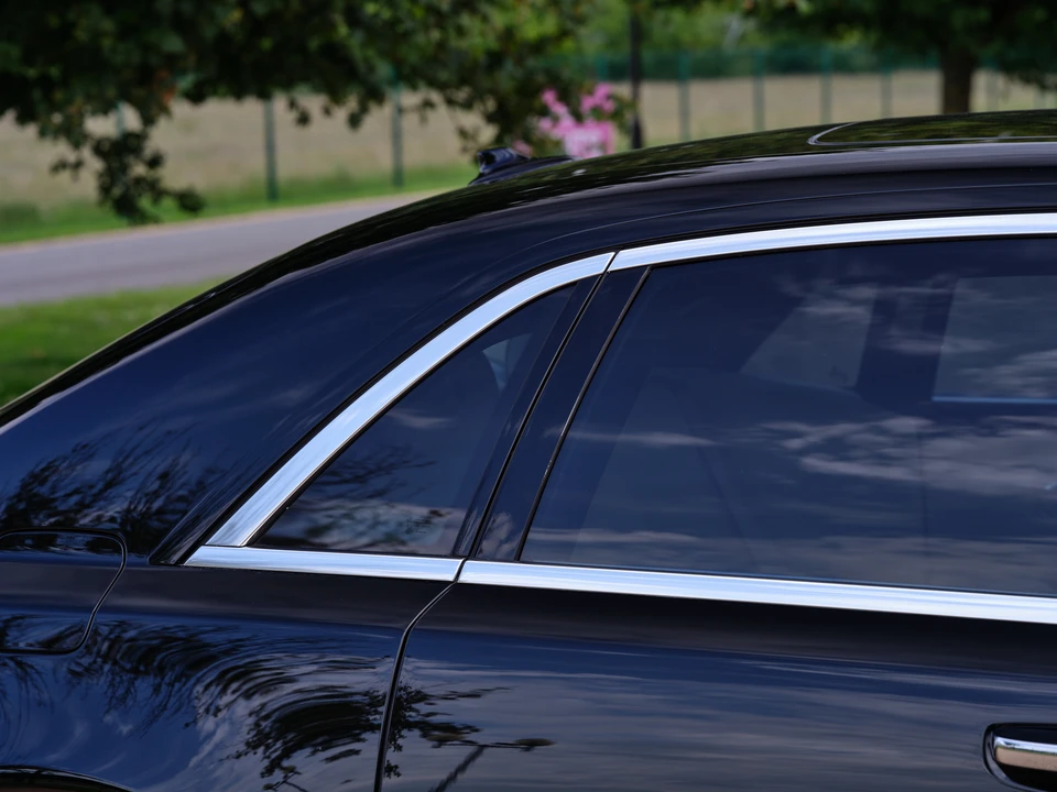 2012 Rolls-Royce Ghost 1st Gen - Image 26 of 31