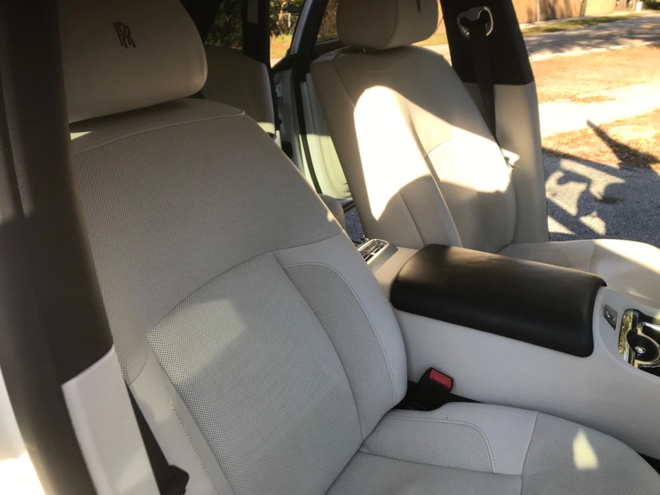 2012 Rolls-Royce Ghost 1st Gen - Image 16 of 28