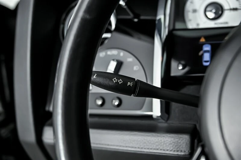 2012 Rolls-Royce Ghost 1st Gen - Image 26 of 31