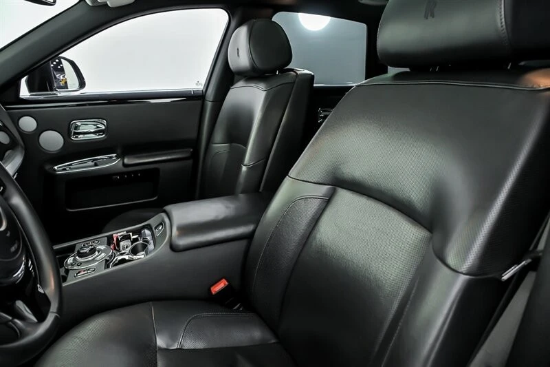 2012 Rolls-Royce Ghost 1st Gen - Image 18 of 31