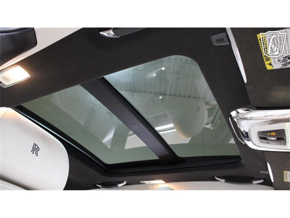 2012 Rolls-Royce Ghost 1st Gen - Image 15 of 31