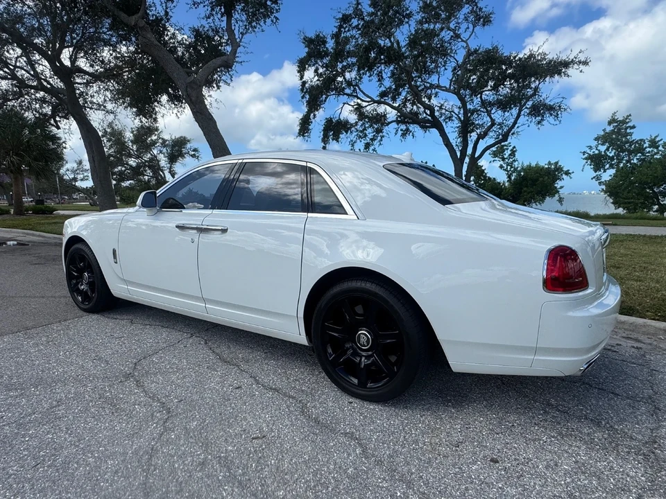 2012 Rolls-Royce Ghost 1st Gen - Image 11 of 21