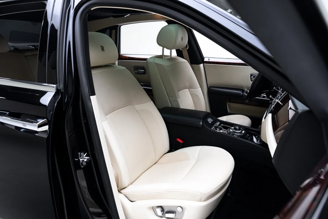 2012 Rolls-Royce Ghost 1st Gen - Image 16 of 21